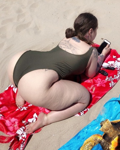 thecreepdaily: The thickness 