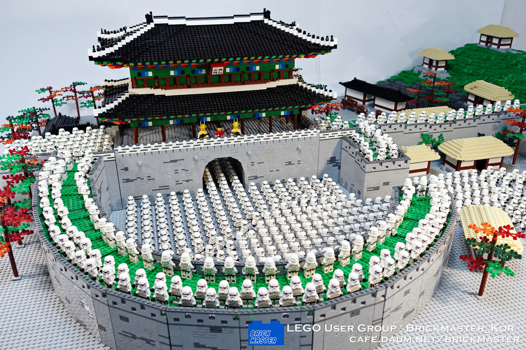 kockamaniahu:  Emperor(of Chosun Dynasty)’s Inspection (by Brickmaster_Kor)