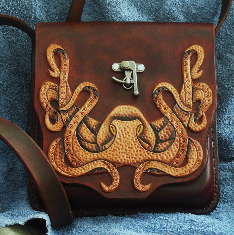 notnumbersix:  sweetpeanil: i-monster:  steampunktendencies:  Leather Work by Simon