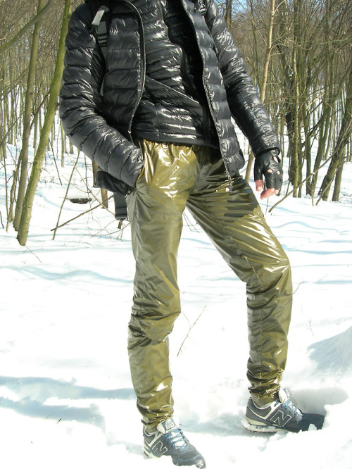 romanazimov: R@ZZ Army Green Nylon Pants