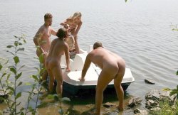 baremountain:Peddle boat naked!