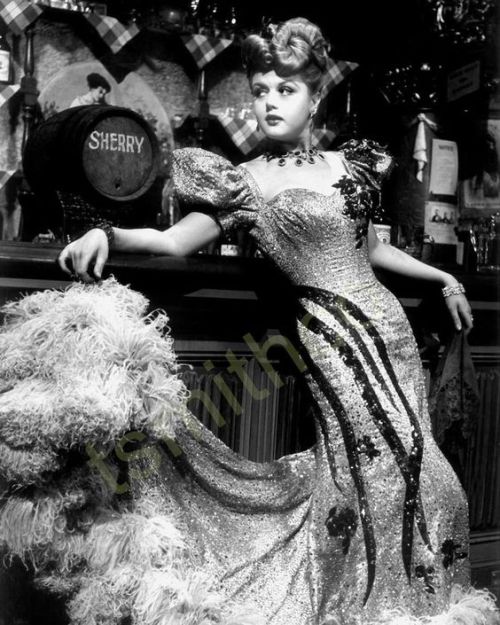 vintagegeekculture:Young Angela Lansbury.