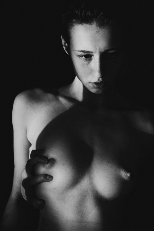 les-yeux-avides:© Ester Idelson
