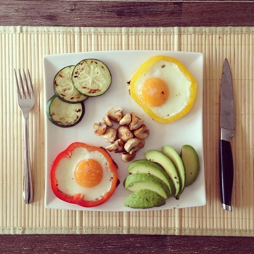 realzealfitness:  eggs in the bell pepper….that is brilliant.