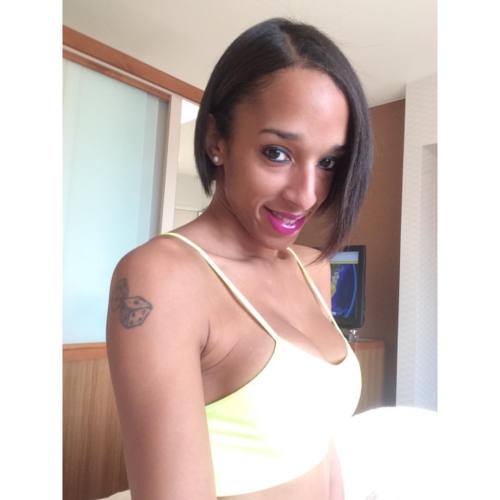 asexyexoticts: Getting ready to start my day…I gotta get these eyebrows done ASAP #StillSleep