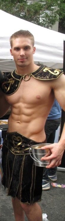 muscleorlando:  Happy Halloween!
