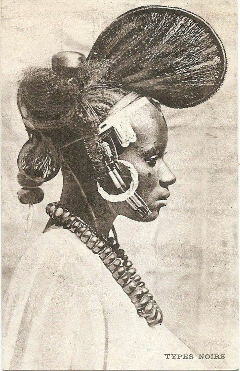 o-toto:1) Ukuwanyama Woman, Namibia  2) Wodaabe Girl, Niger 3) Fulani Girl 4) Fulani Woman