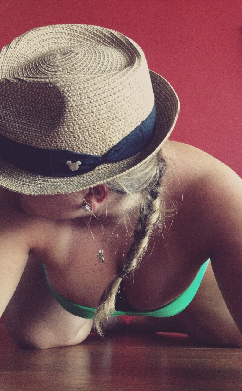 asleepylioness:  This year i wore a bikini for the first time since turning 16. 