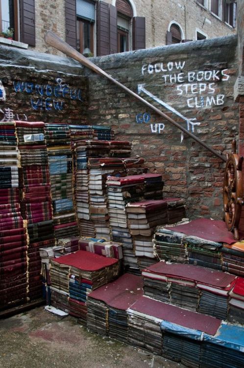 italian-malmostoso: And this is “Libreria acqua alta”, Venezia (High Tide Bookstore), Venice, Italy: