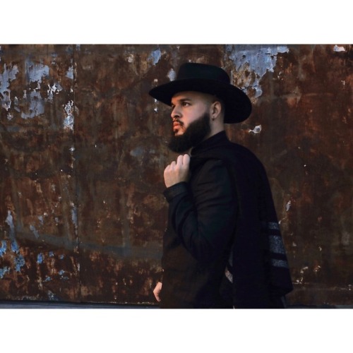 #tbt XOB Button Up Shirt With Leather Yoke.  Hat: @stetsonusa  Repost Edit #archive #leather #button