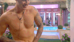 hunks-showing-their-junk:  itsalekz:  Sam Chaloner showing off on Bigbrother (gifs by pkmnmasterlee) Hunky Sam Chaloner briefly showing off his big penis on national televiosion