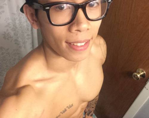 straightdudesnudes:  First Asian stud ftw! Welcome Thomas. 😍 