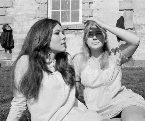 wehadfacesthen:  Future Dames Diana Rigg and Helen Mirren, 1968   Future Dames 👑