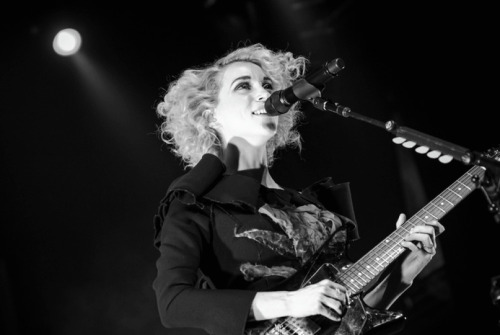 Sex coslive:  St. Vincent says she and Carrie pictures
