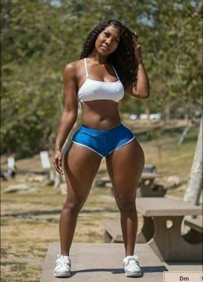 she2damnthick:Damn those hips 