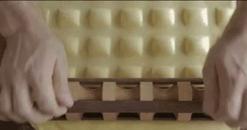 lancrebitch:lady-feral:foodffs:Well I think this is brilliant, so I decided to make these gifs (so y