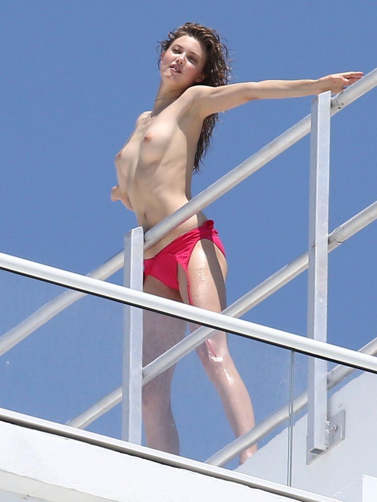 toplessbeachcelebs:  Lindsey Wixson (Model) topless for photoshoot in Miami (April