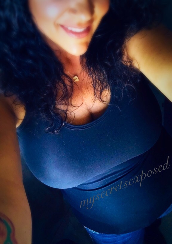 mysecretsexposed:  mysecretsexposed:  💋I like to tease a little bit 😈😉✨ Is that OK with you?  Faves♥️✨  Too damn fine 💯 🌹🌹 🌹🌹 🌹🌹 🌹🌹 🌹🌹 🌹🌹 🌹