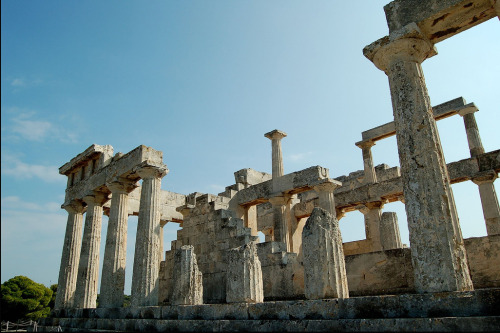 europeanarchitecture: Temple of Aphaia - Island of Aegina (by Schumata)