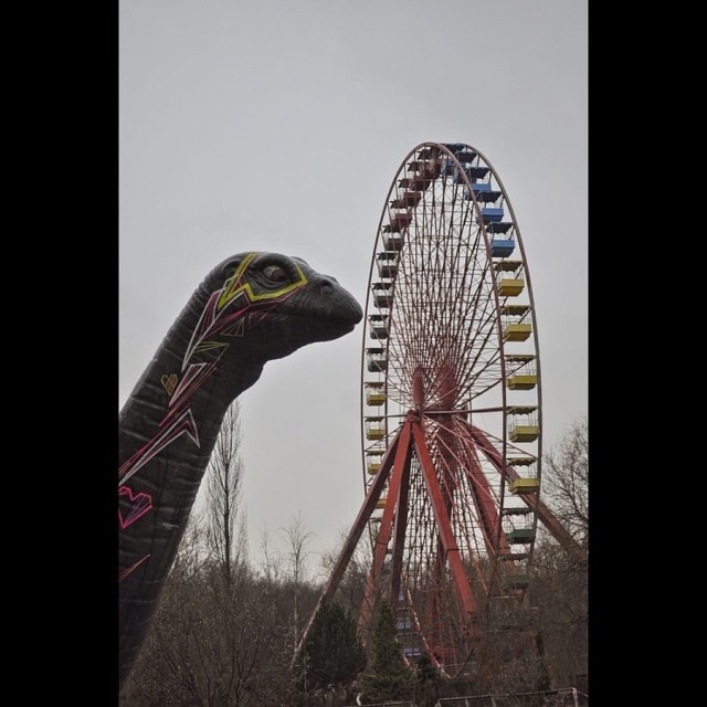 • @jrskeedeeboomboom #amusementpark #abandoned #abandonedamusementpark #abandonedplaces #spreepark #berlin #germany #ferriswheel #amusementparkrides