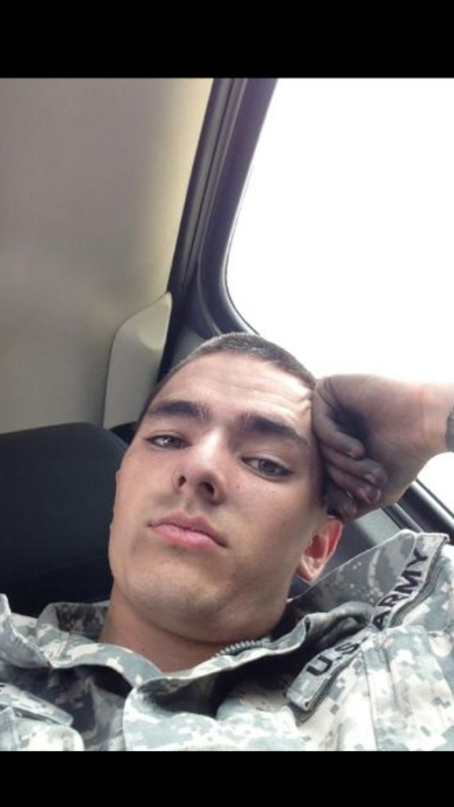 enjoyexhibitionists:  militaryboysunleashed:  20 year old army from Kileen, TX  