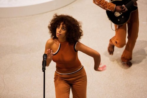 browngurl:Solange’s performing at Guggenheim 