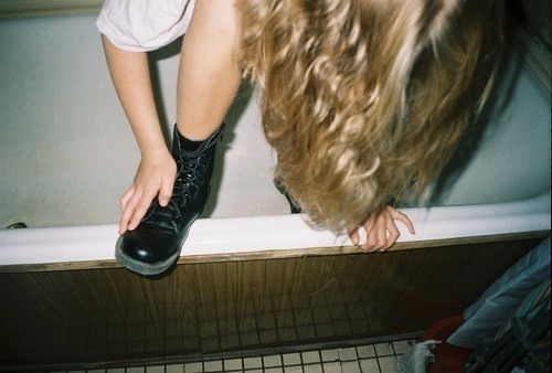 floralhurricane:  step into my grunge wonderland, i follow back
