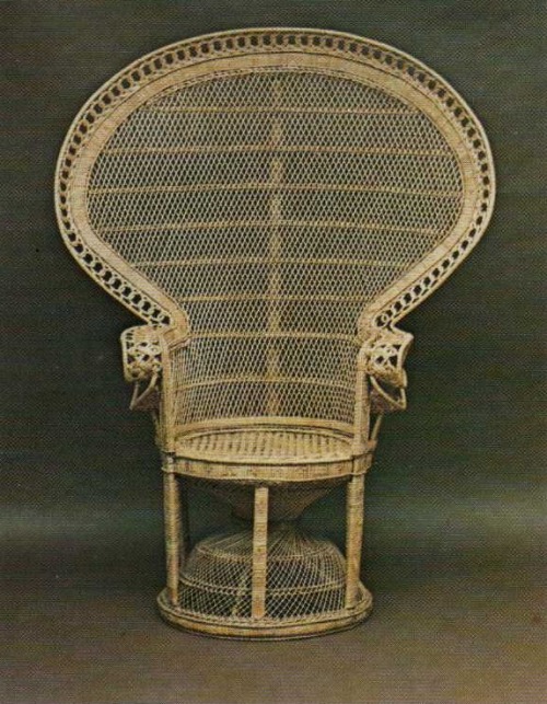 vintagehomecollection: The peacock fan-back chair, first brought from China to America by clipper sh