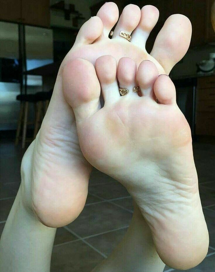 dlovesfeet:  