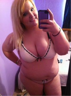 mysweetfatbody:  Real name: Monique Married: No Pictures: 72 Naked pics: Yes Free sign-up: Yes Link to profile: HERE