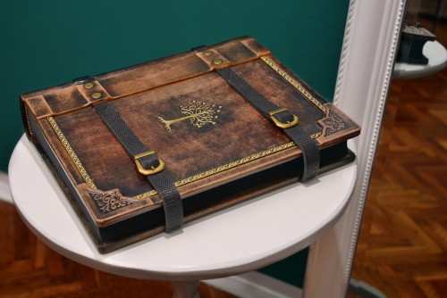 Leather photo album with gilded the white tree of Gondor…