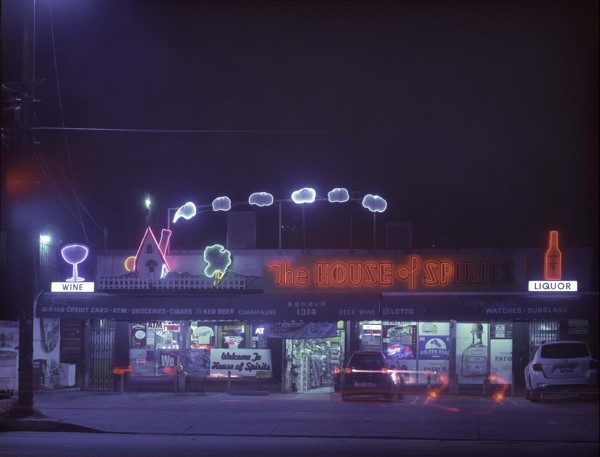 irakalan:THE BEAUTY IN EXPIRED LA BY  VICKY MOONCA, Los Angeles-based photographer