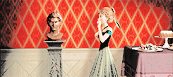 deeplyindisney:didn’t your parents ever warn you about strangers?