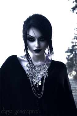 gothicandamazing:   Model/MUA/Photo: Darya