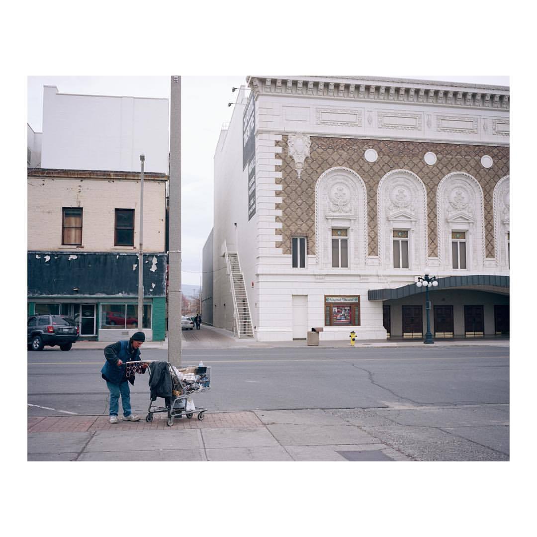 Downtown Yakima
•
#Yakima #Washington #pmw #film #staybrokeshootfilm #mamiya7 #6x7 #kodak #portra400 #buyfilmnotpixels #shootfilm #streetphotography