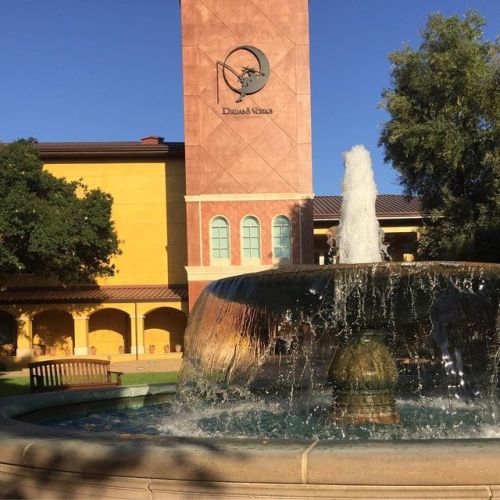 So happy to be here! #dreamworks #visualdevelopmentartist www.instagram.com/p/B0m1vtXjzuR/?i