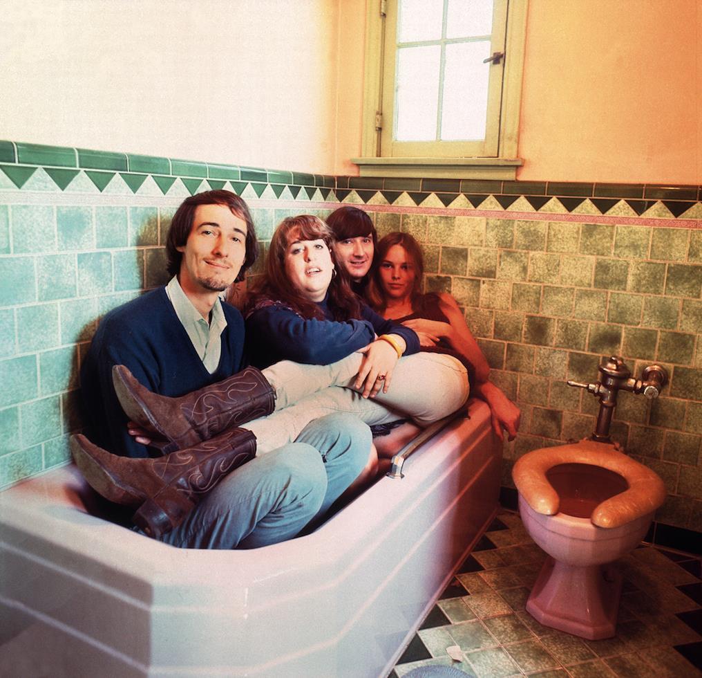 twixnmix:      The Mamas and The Papas portrait session for the ‘If You Can Believe