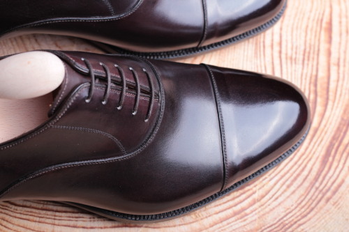 meccariello-calzoleria:  Meccariello Aurum bespoke:Model Quintus  made with  Ilcea calf in  in mahogany color and  reddish brown