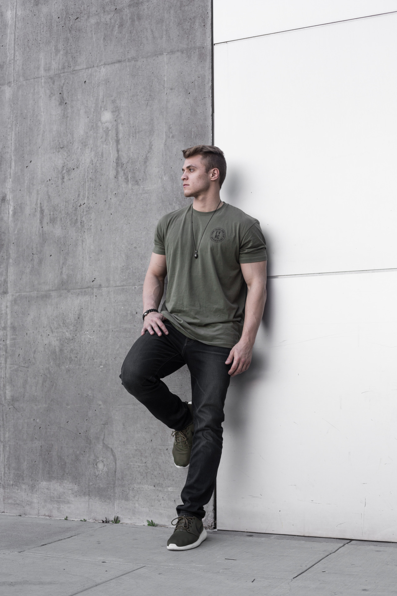 swolizard:  foolynocooly: Product shooting for Elegant Violence Rugby Club.  Company