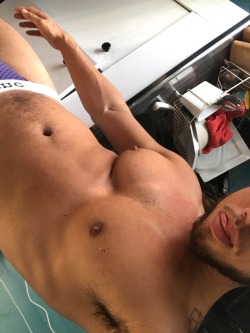 briannieh:‪washing dishes in a jock 😬😬😬‬#briannieh