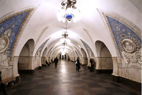 jackviolet: One of the things that is really notable about Moscow and yet not many people outside Russia know about, is how gorgeous the Moscow metro is. These photos? That’s what the metro stations look like. Yeah. They’re called the “People’s