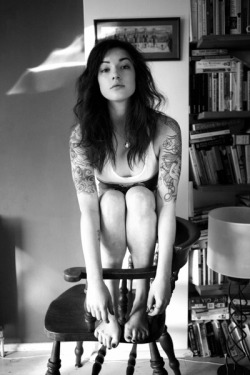 fucking-money:  .