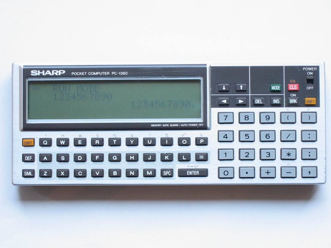 goodjunk:
“SHARP - PC-1350 handheld computer (1984)
”