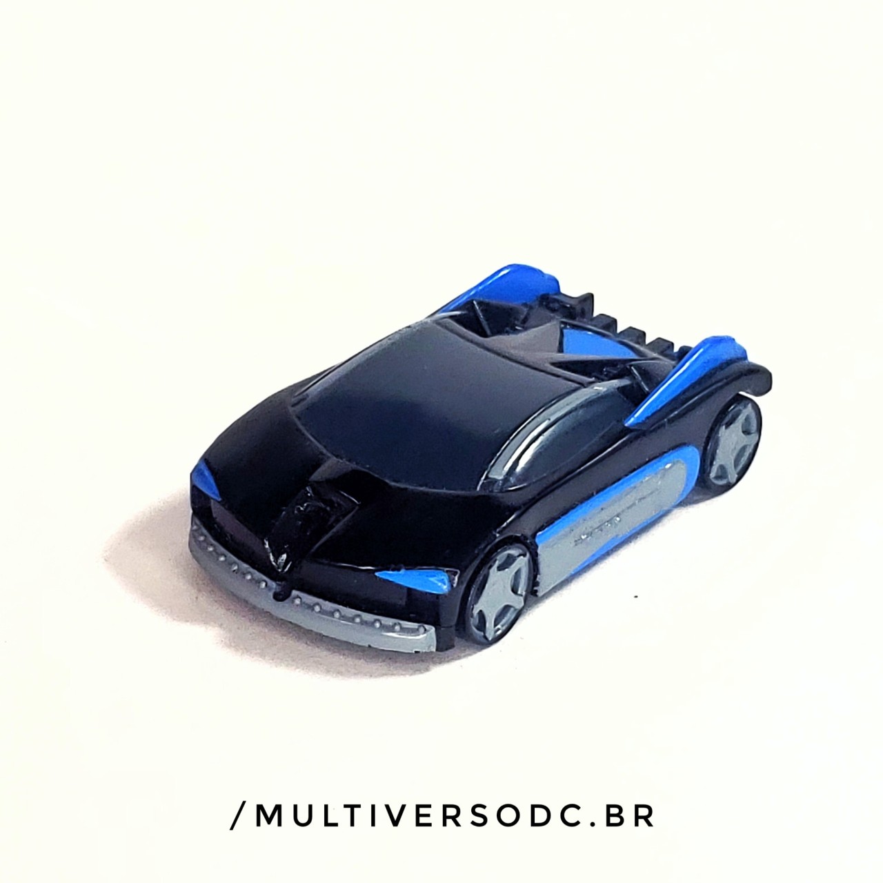 EXCLUSIVO Carrinho - Hot Wheels - DC Comics - Batman - Batmóvel - Preto  Detalhe Azul - Mattel