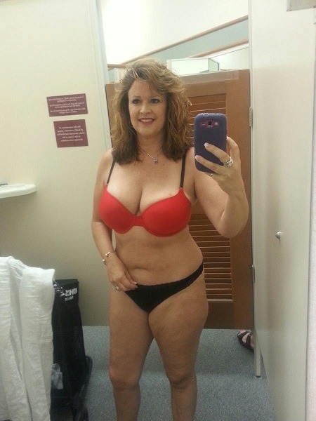 milfguru: Click here to fuck a desperate MILF. Registrations open for a limited time!