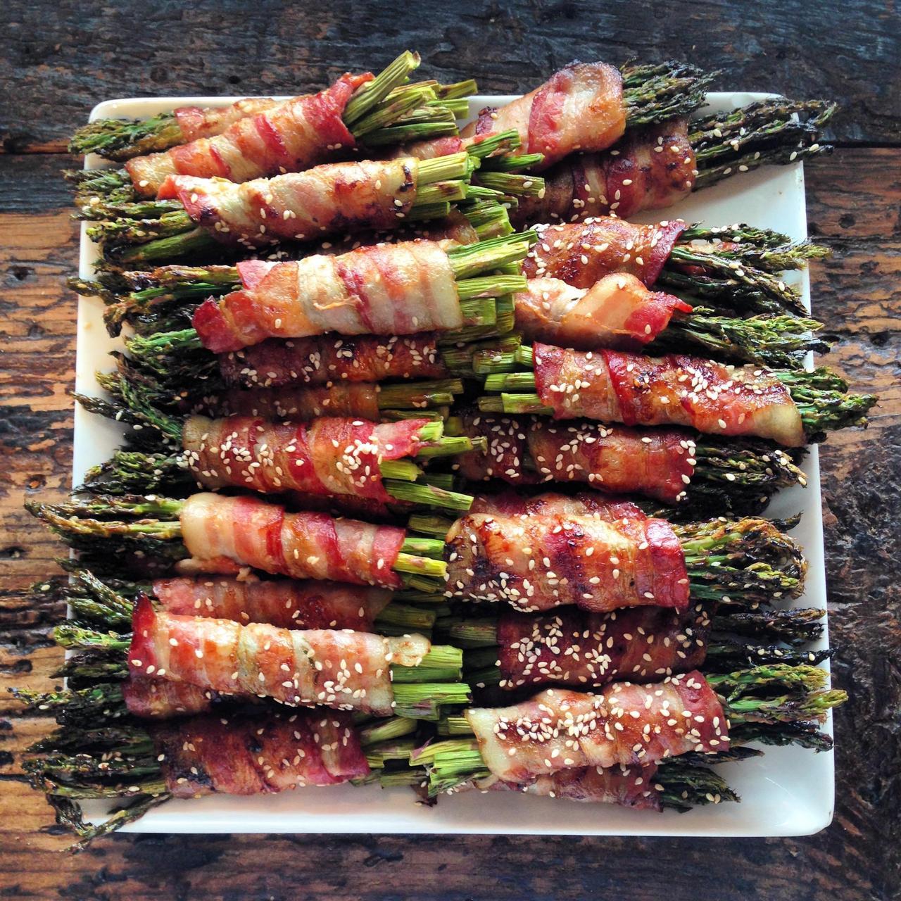 food-porn-diary:  bacon wrapped asparagus [oc][2448x2448]