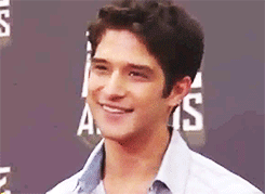 tennantes:  Tyler Posey arrives at the MTV Movie Awards. 