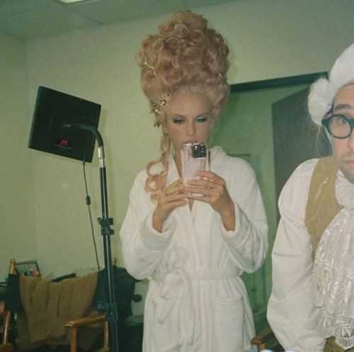 How Many Secretsss Do We Think Are Hiding In That Hair?