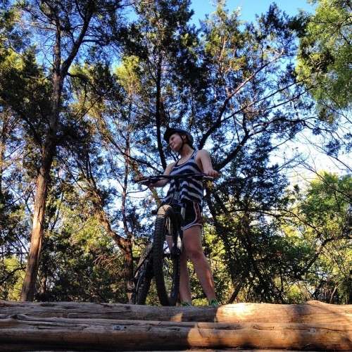 itsraulvallejouniverse:  Jenna Davis aka the stealth bomber #girlswhoride #gopro #downhill #goprousa