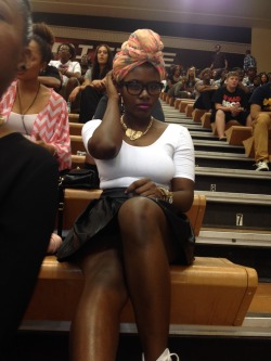 ofcourseblackisbeautiful:prettygirlnae11:Basketball Game Lovin-